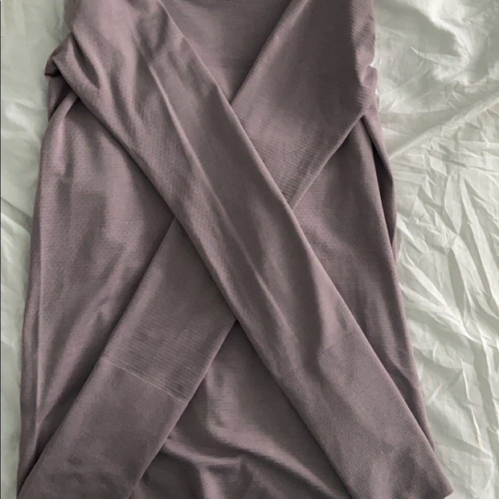 Lululemon top - Picture 2 of 4
